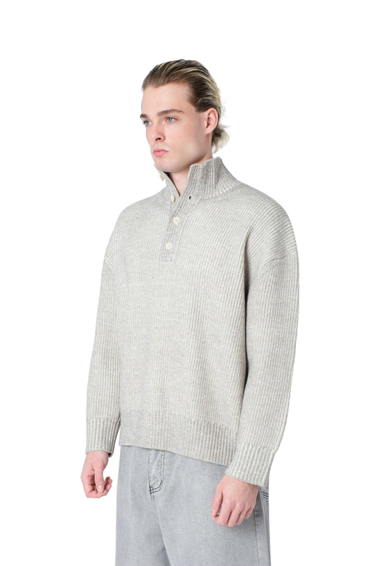 بلوفر رجالي برقبة عالية وأزرار