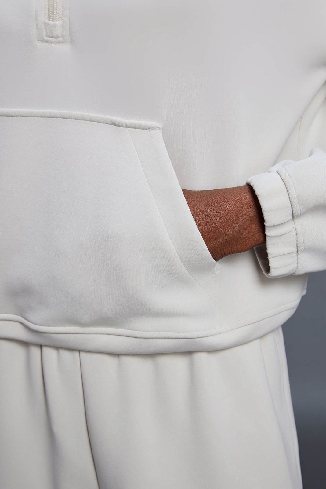 جاكيت رياضي - DRACAENA CINNABARI