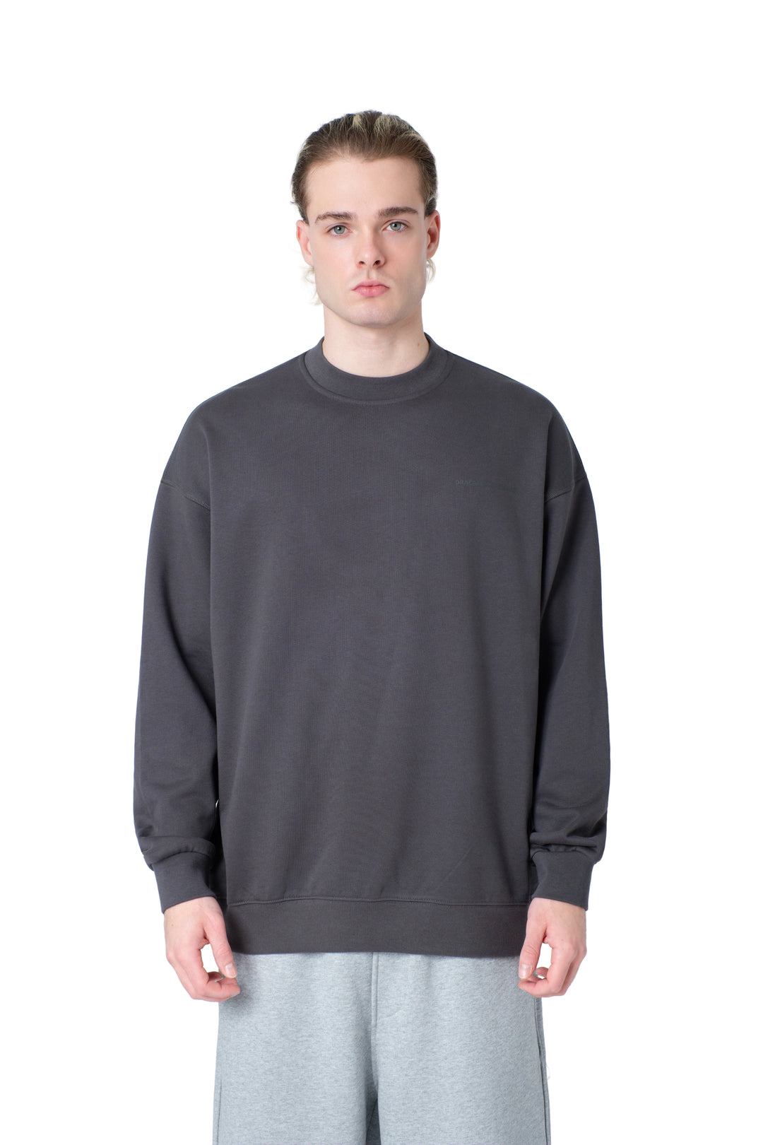 سويت شيرت بكتابة من الخلف