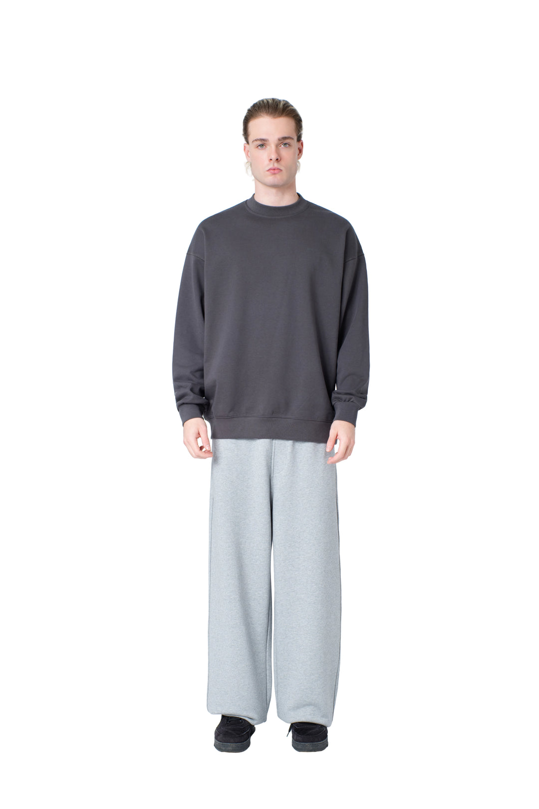 سويت شيرت بكتابة من الخلف