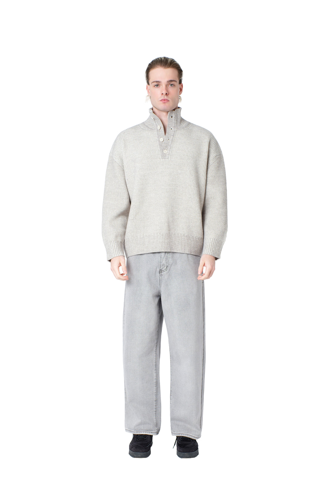 بلوفر رجالي برقبة عالية وأزرار