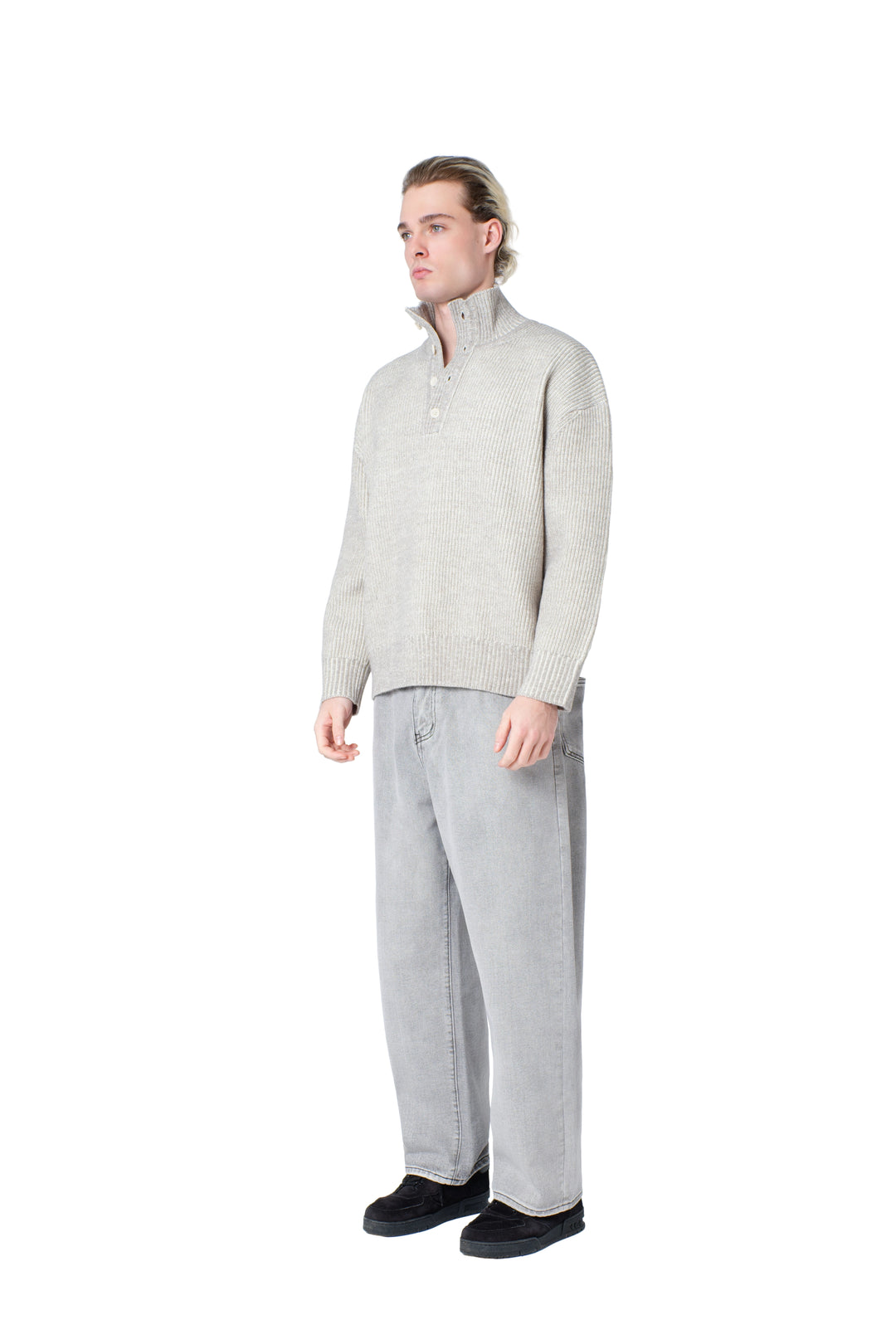 بلوفر رجالي برقبة عالية وأزرار