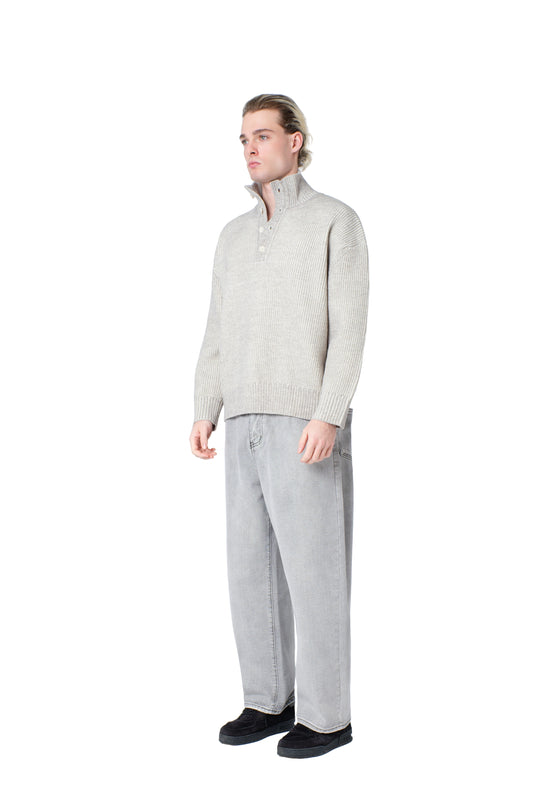 بلوفر رجالي برقبة عالية وأزرار