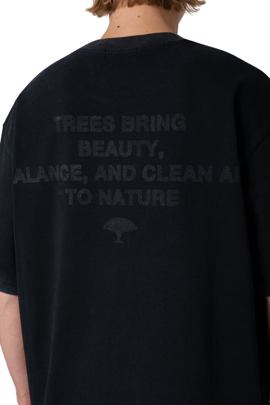 تيشيرت رمادي مطبوع من الخلف