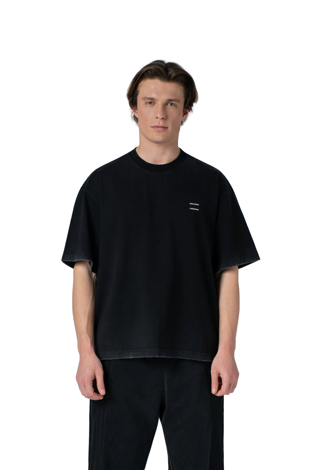 تيشيرت قطن بيسك بقصة بوكسي