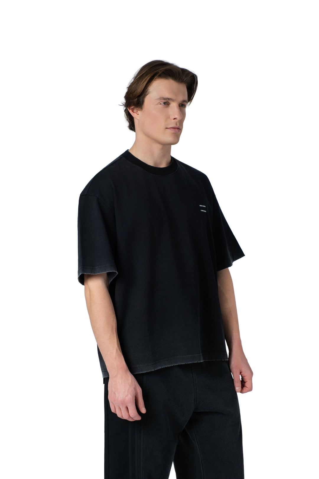 تيشيرت قطن بيسك بقصة بوكسي