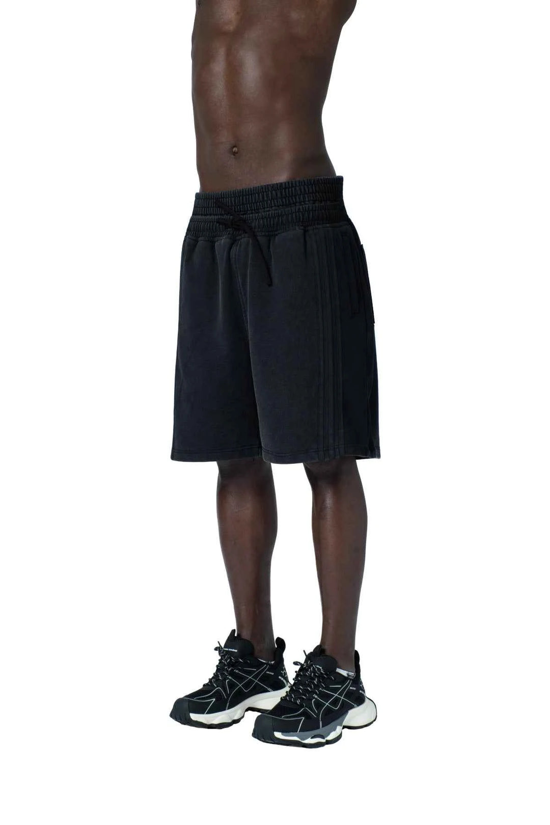 شورت قطن واسع بخصر مطاطي