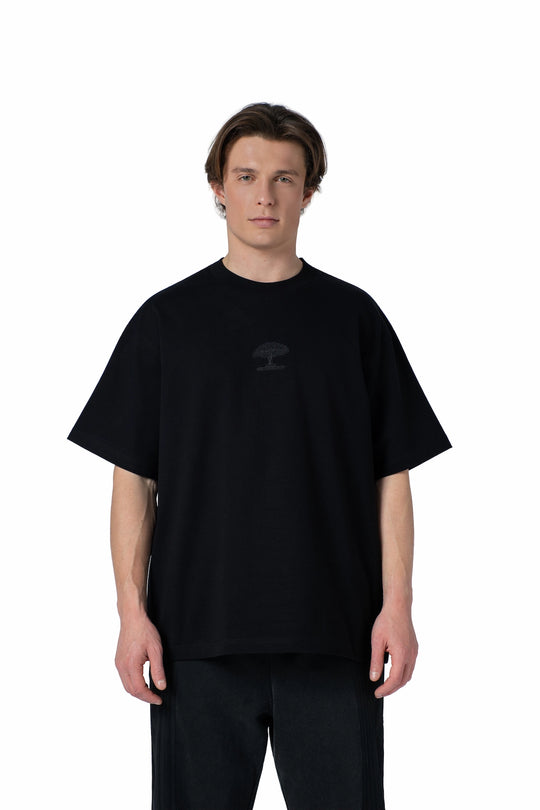 تيشيرت بيسك بتطريز من الامام