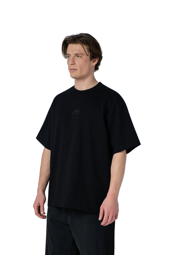 تيشيرت بيسك بتطريز من الامام