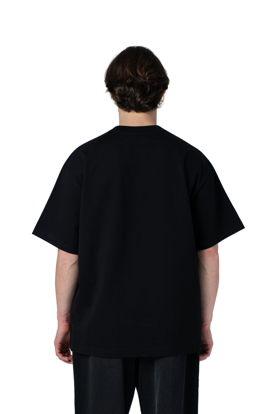 تيشيرت بيسك بتطريز من الامام