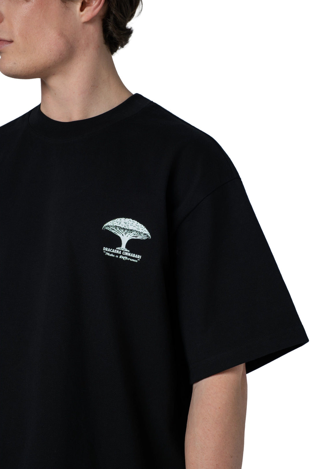 تيشيرت سكري أوفرسايز رجالي بطبعة شجرة