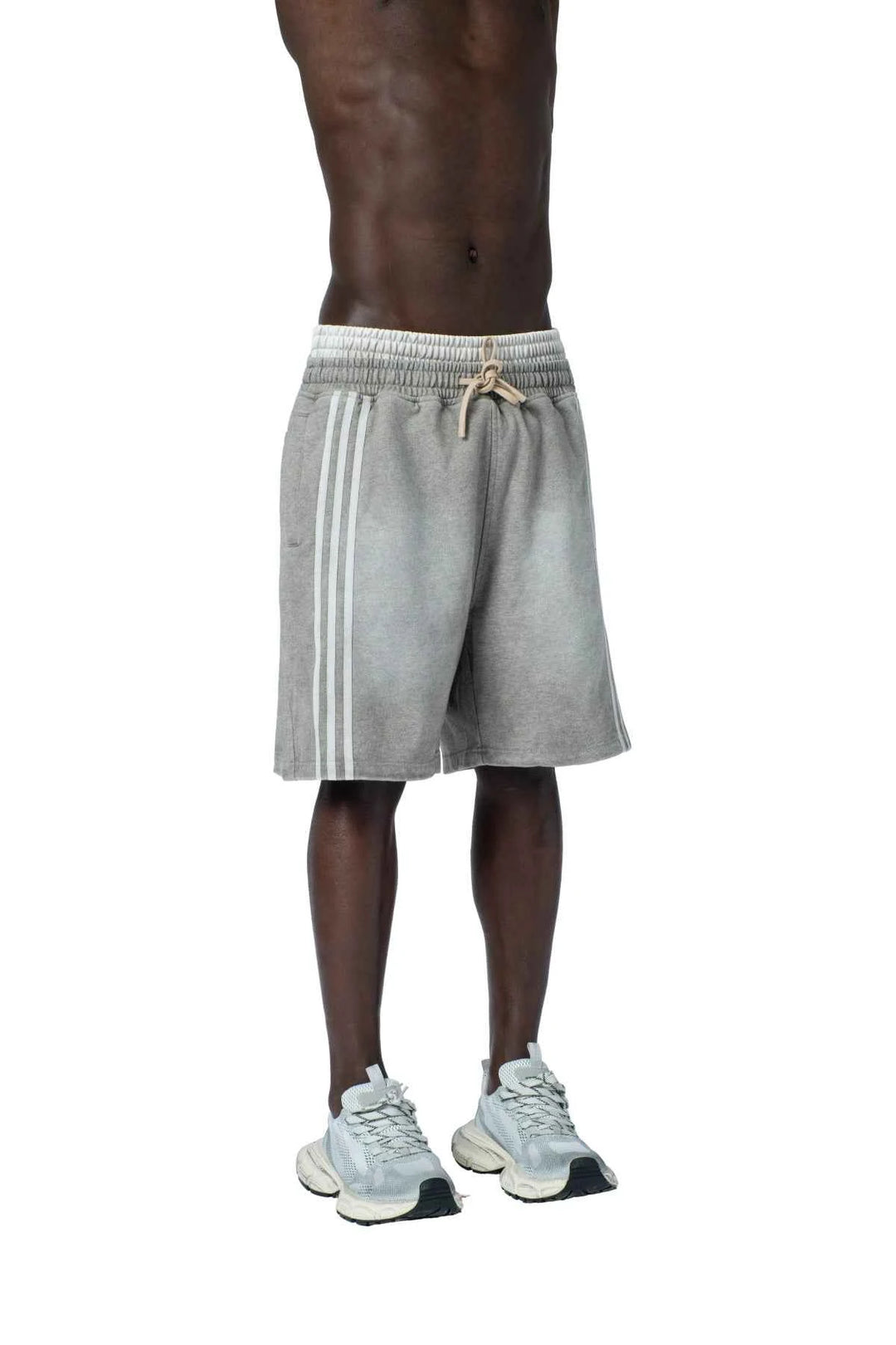 شورت قطن واسع بخصر مطاطي