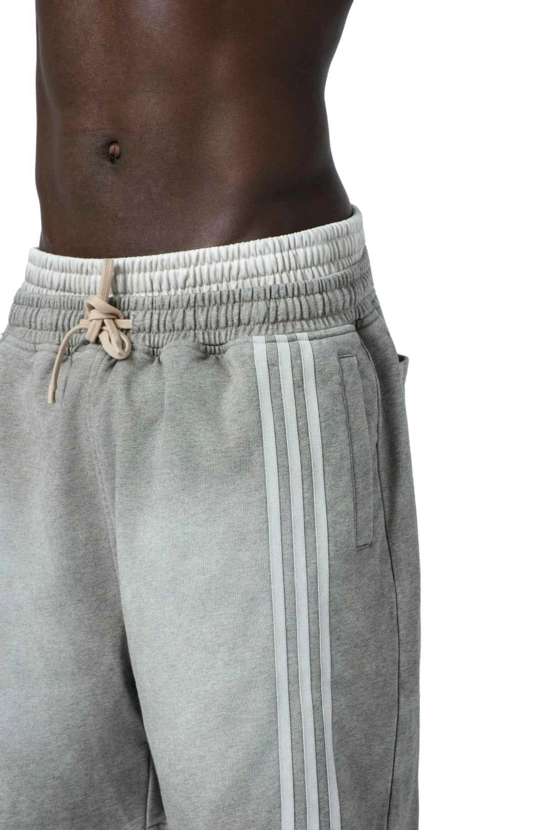 شورت قطن واسع بخصر مطاطي