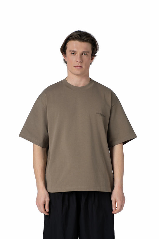 تيشيرت أوفرسايز رجالي بطبعة خلفية