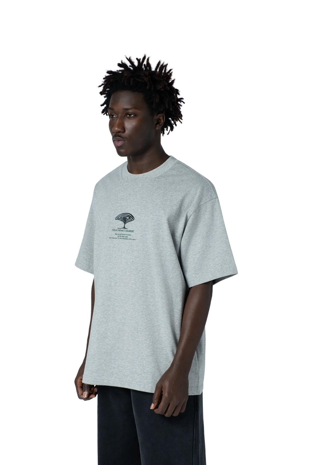 تيشيرت شجرة دراسينا سيناباري