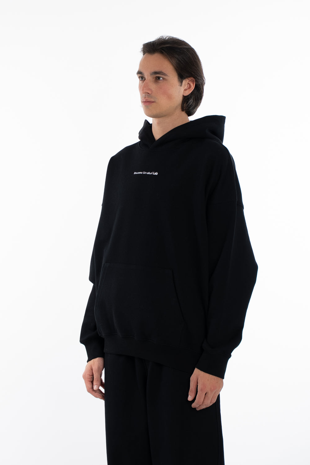 هودي اسود بطباعة Dracaena Cinnabari Lab الأمامية