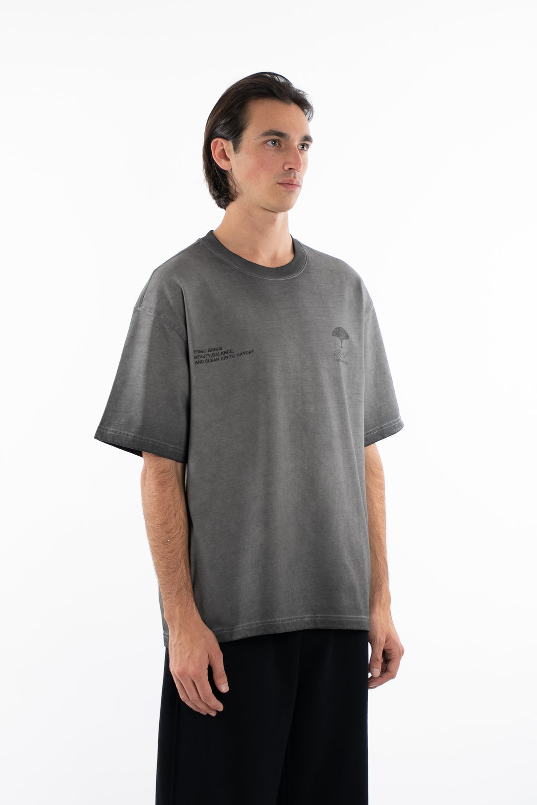 تيشيرت رمادي غامق رجالي