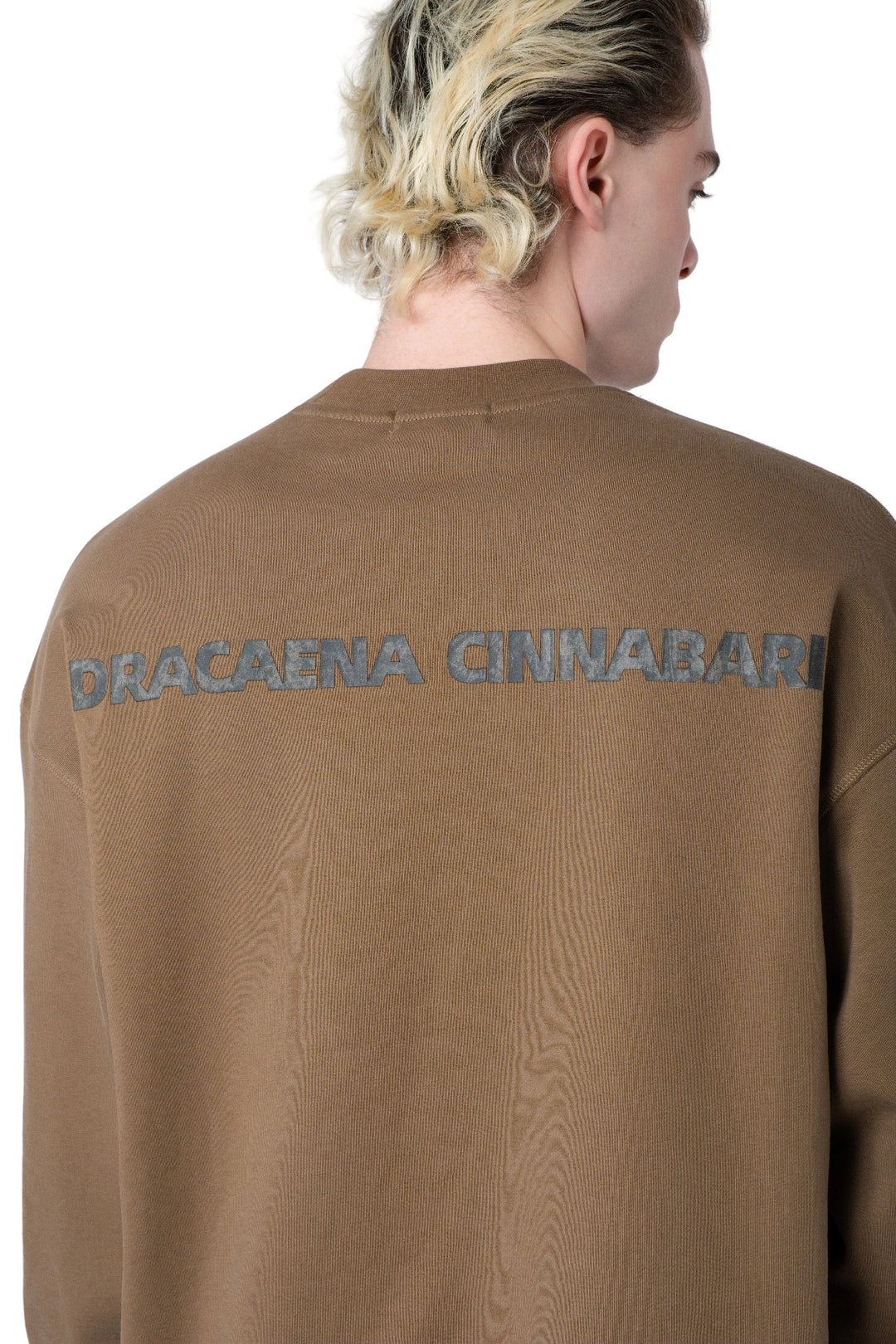 سويت شيرت بكتابة من الخلف