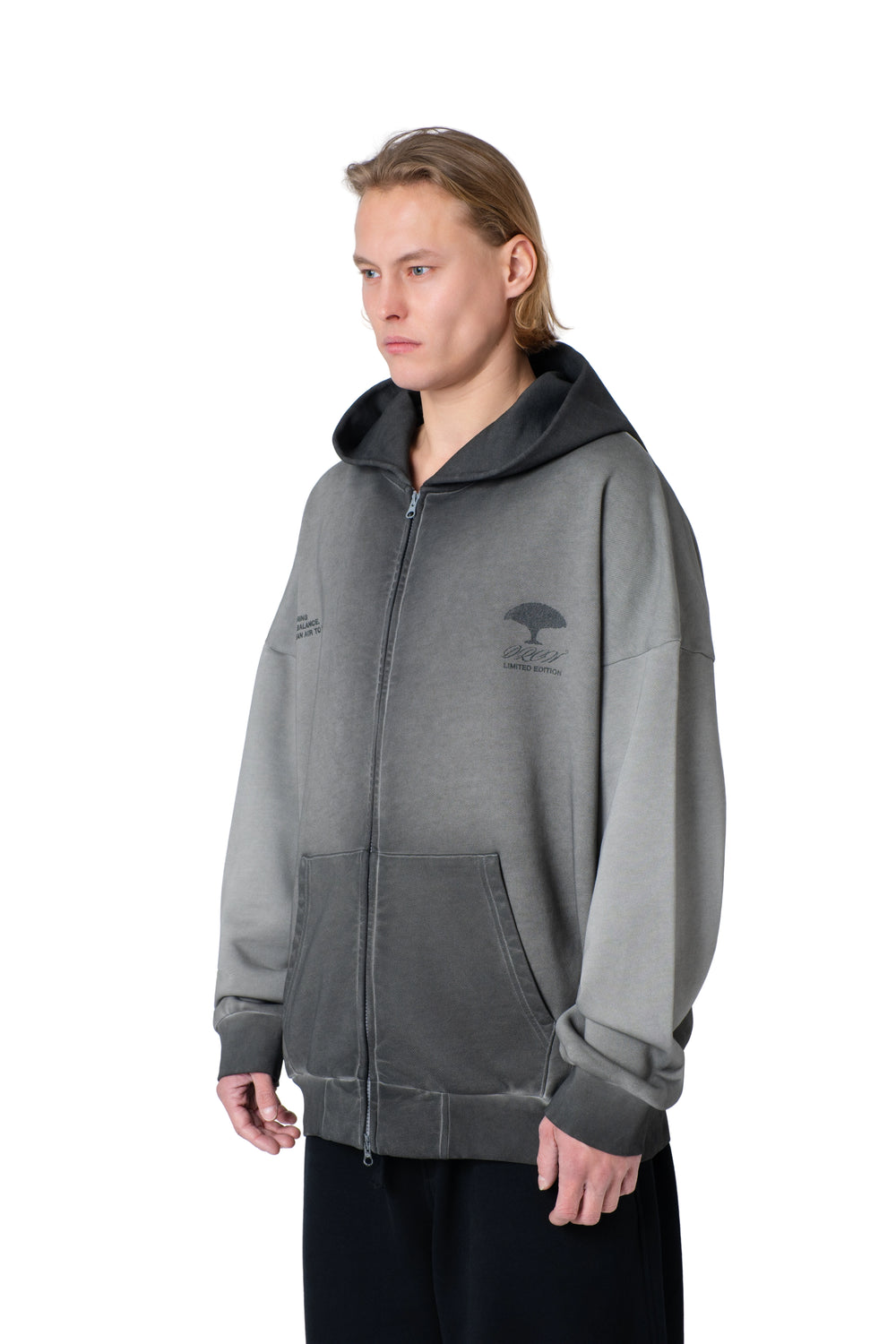 هودي مغسول بكتابة من الخلف